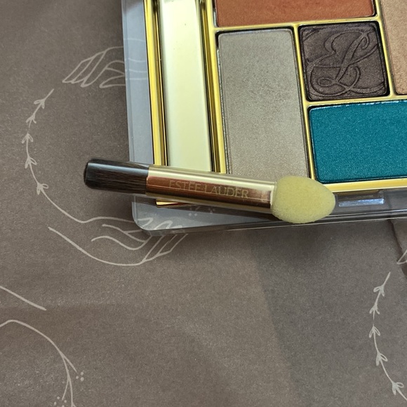 Estée Lauder Pure Color eyeshadow palette - Picture 3 of 4